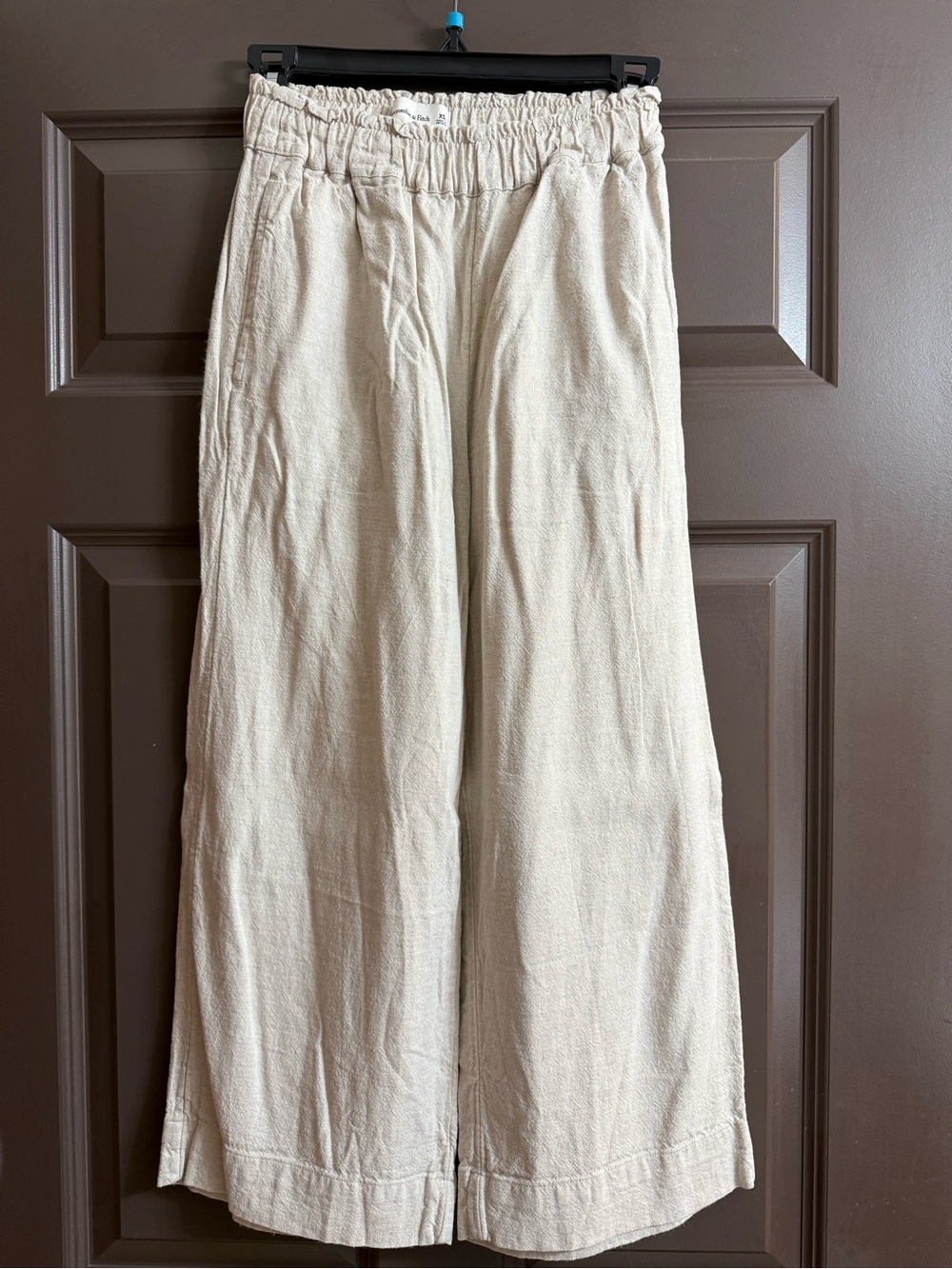 Abercrombie & Fitch Linen Wide-Leg High Waisted Chinos in Cream